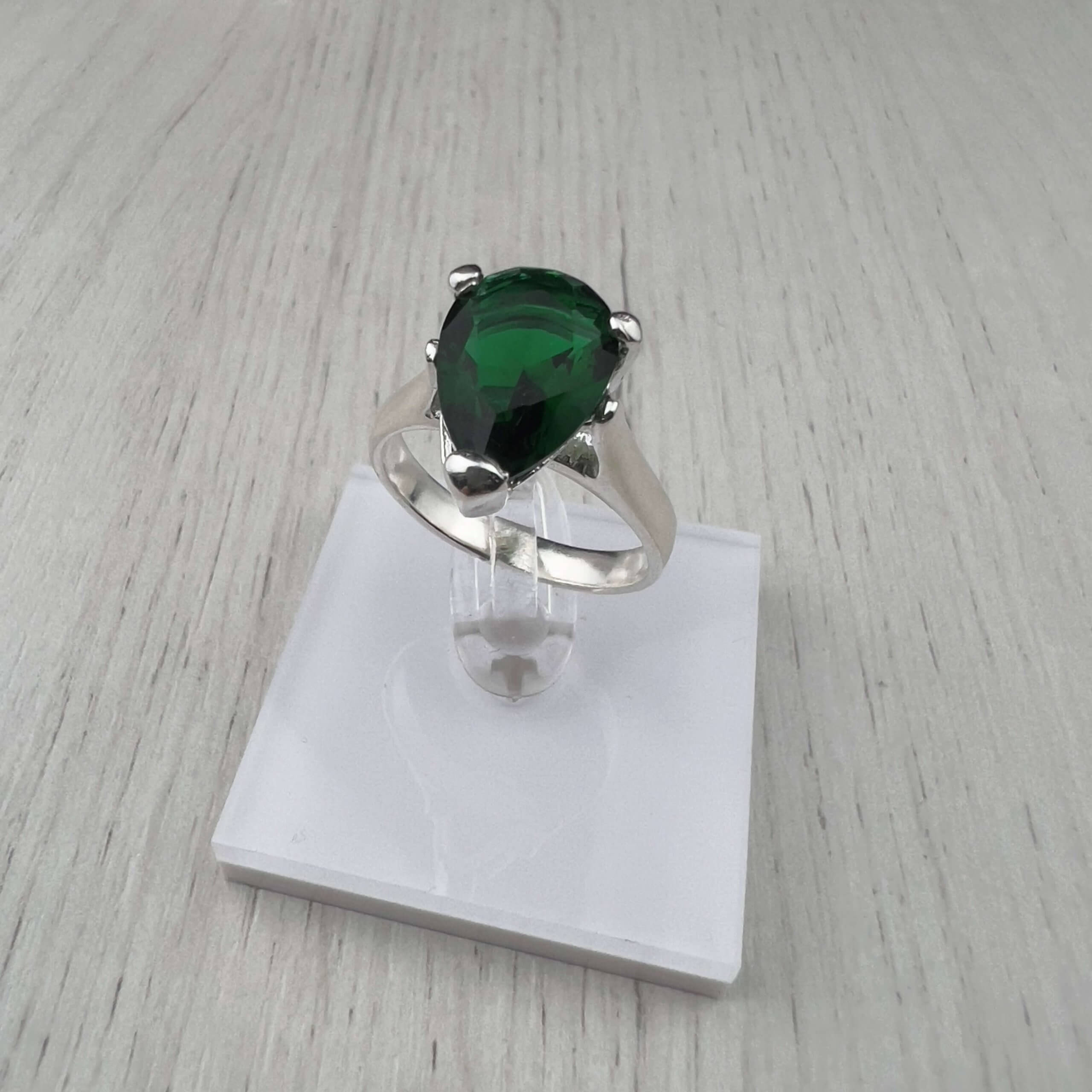 Сребърен комплект с зелен гранат 100 - Image 3
