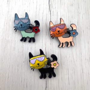 малка брошка с емайл котка 2
