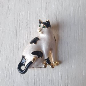 брошка с емайл котка