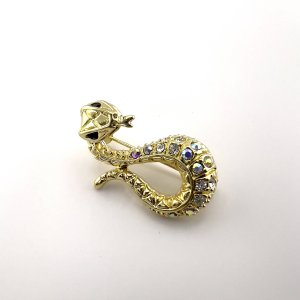 Брошка с кристали змия